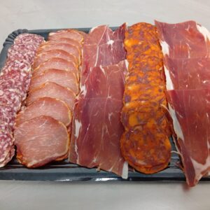 Bandeja surtido de embutidos Ibéricos y jamón, Ibéricos cebo campo, calidad SUPREMA