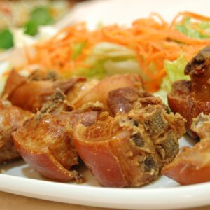 Tostón, Cochinillo al ajillo 1/2 Kg